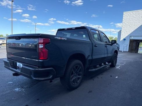 Used 2021 Chevrolet Silverado 1500 RST w/ LPO, Blackout Package AWD/4WD image 4