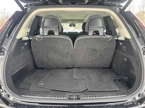 Certified 2025 Volvo XC90 B5 Plus image 36
