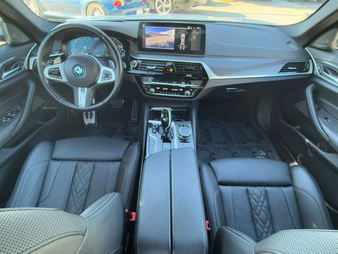 Certified 2023 BMW 530e w/ M Sport Package image 30
