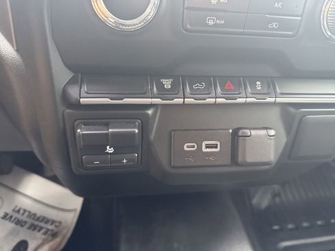 Used 2023 GMC Sierra 3500 Pro w/ Convenience Package image 20