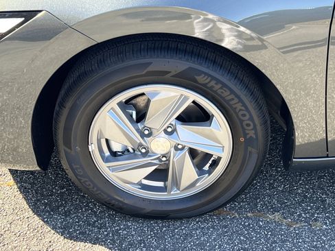 New 2026 Hyundai Elantra SE image 11