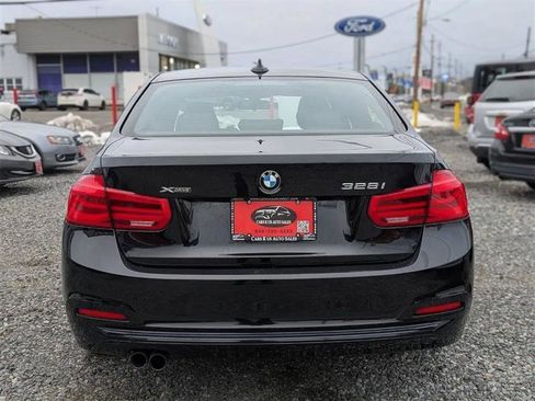 Used 2016 BMW 328i xDrive Sedan AWD/4WD image 8