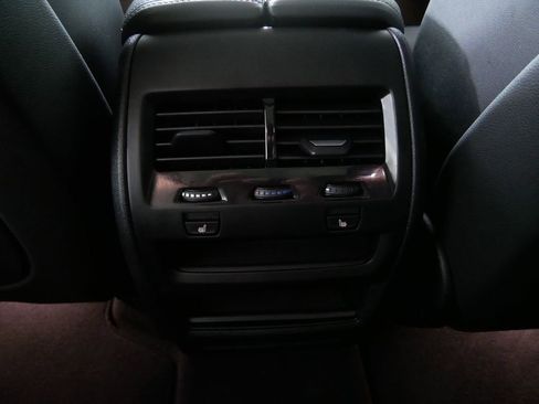 Used 2024 BMW X5 xDrive40i w/ Premium Essential Package image 22