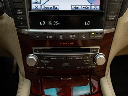Used 2011 Lexus LS 460 AWD w/ Luxury Value Edition image 37