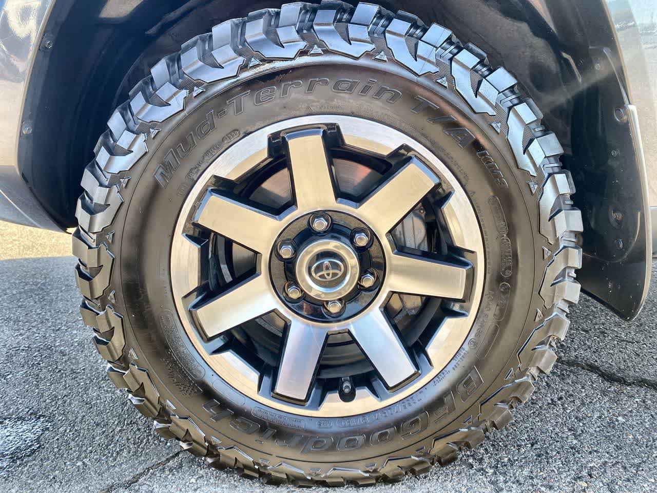 Certified 2021 Toyota 4Runner TRD Off-Road Premium AWD/4WD image 10