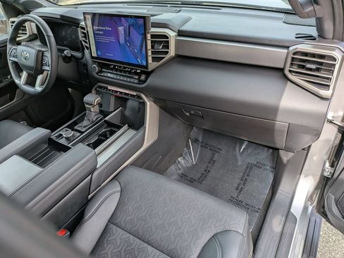 Used 2025 Toyota Sequoia Limited AWD/4WD image 36