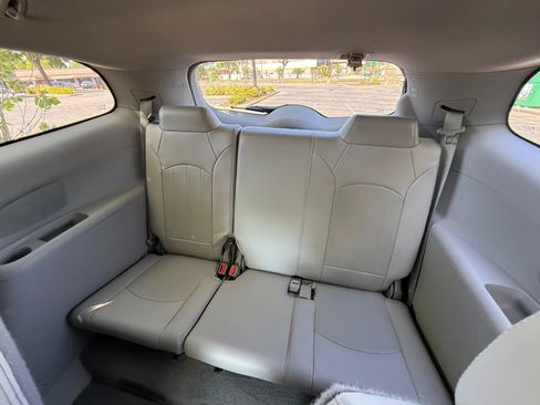 Used 2015 Buick Enclave Leather FWD image 13