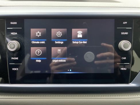 Used 2024 Volkswagen Taos SE image 33