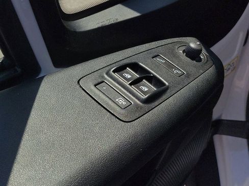 Used 2025 RAM ProMaster 2500 w/ Convenience Group FWD image 16