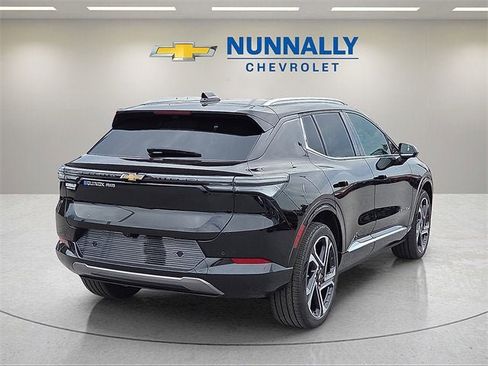 New 2026 Chevrolet Equinox EV LT image 5