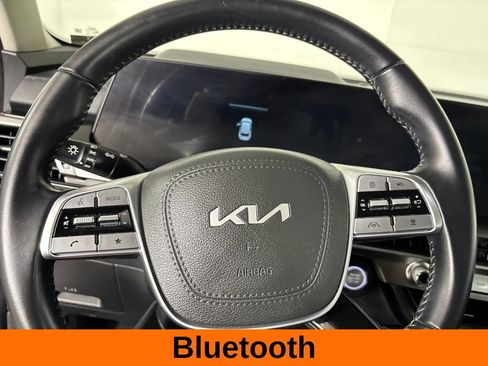 Used 2025 Kia Telluride S FWD image 16