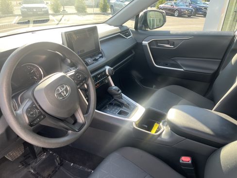 Certified 2025 Toyota RAV4 XLE AWD/4WD image 15