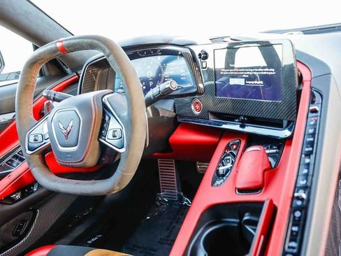 Used 2024 Chevrolet Corvette Stingray Premium Conv w/ Stealth Interior Trim Package image 15