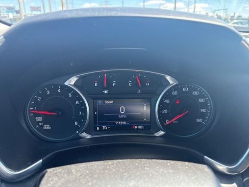 Used 2019 Chevrolet Equinox LT image 9