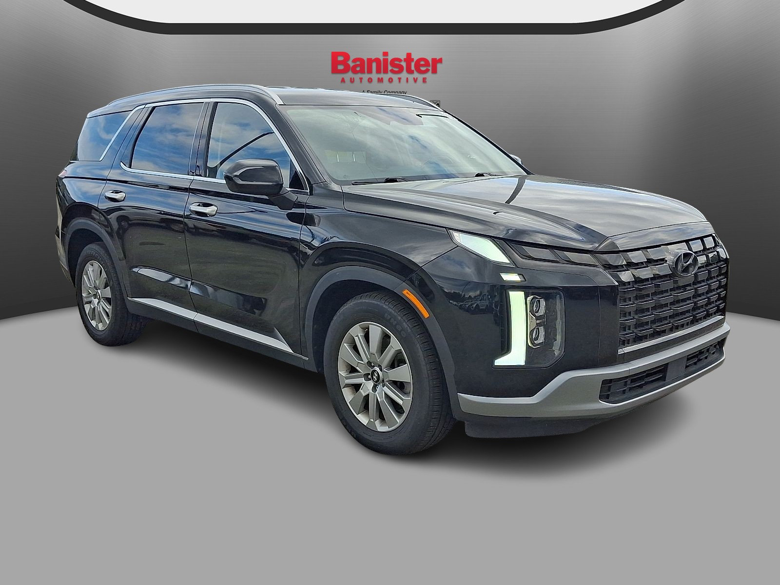 Used 2024 Hyundai Palisade SEL AWD/4WD image 3
