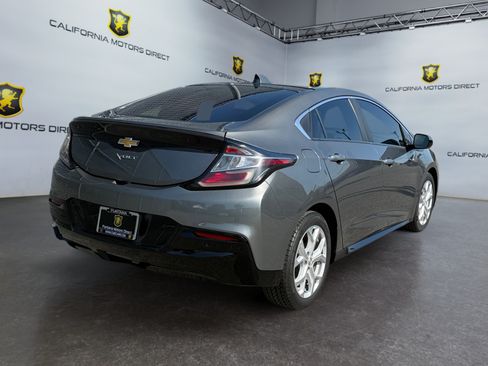 Used 2017 Chevrolet Volt Premier w/ Driver Confidence II Package FWD image 5