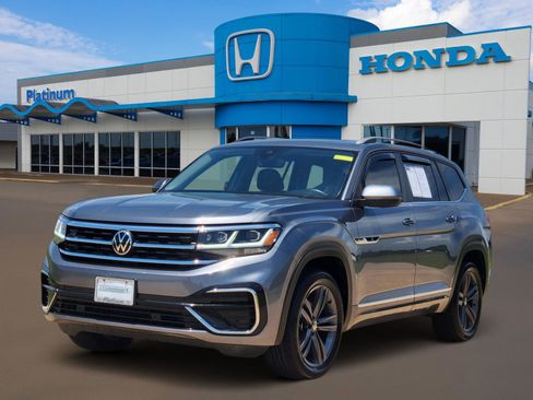 Used 2022 Volkswagen Atlas SEL R-Line AWD/4WD image 2