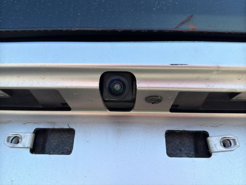 Used 2025 Nissan Pathfinder SL AWD/4WD image 15