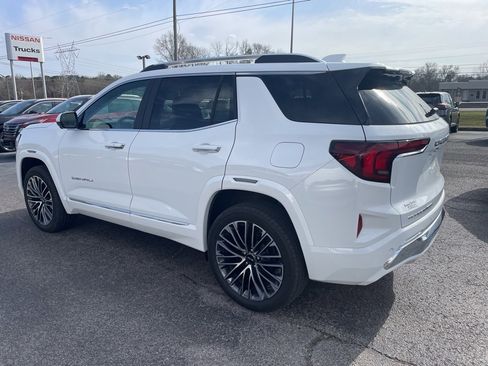 Used 2026 GMC Terrain Denali image 4