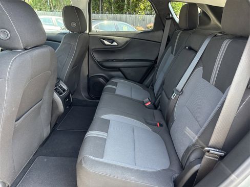 Used 2025 Chevrolet Blazer LT image 10