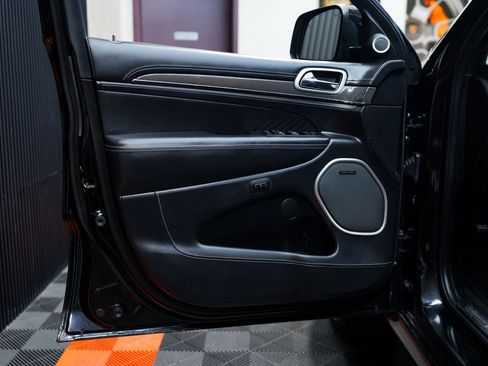 Used 2018 Jeep Grand Cherokee Trackhawk AWD/4WD image 22