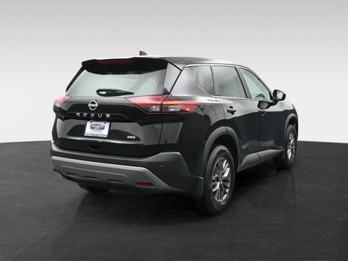 Used 2023 Nissan Rogue S AWD/4WD image 4
