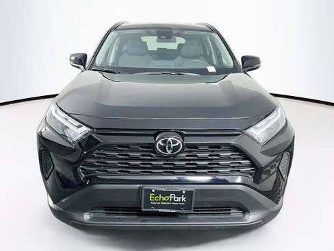 Used 2025 Toyota RAV4 XLE FWD image 2