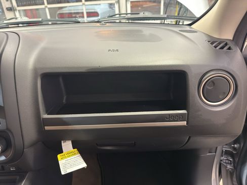 Used 2016 Jeep Patriot 75th Anniversary w/ Power Value Group image 23