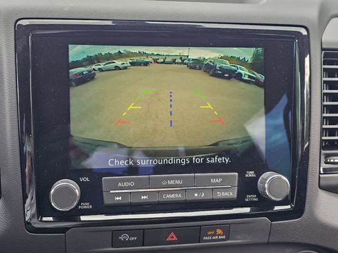 Used 2024 Nissan Frontier PRO-4X w/ Technology Package image 15