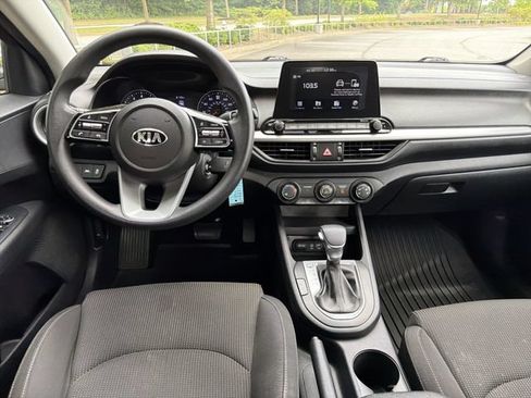 Used 2020 Kia Forte LXS FWD image 24