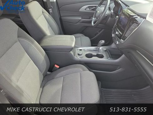 Used 2020 Chevrolet Traverse LT FWD image 27