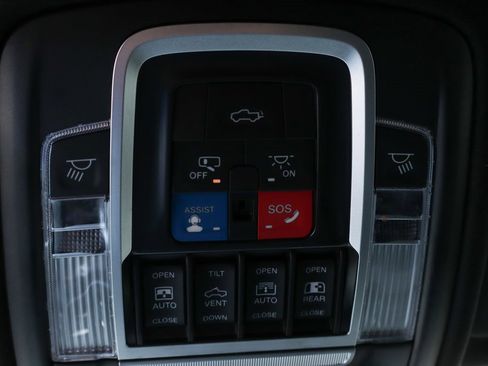 Used 2022 RAM 1500 Laramie image 32