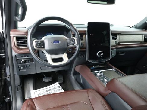 Used 2023 Ford Expedition Max Limited image 10