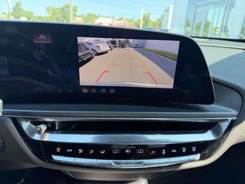Used 2024 Cadillac Lyriq Tech RWD image 19