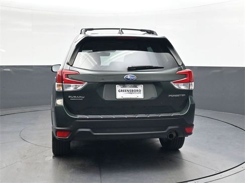 Used 2022 Subaru Forester Limited image 5