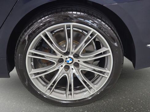 Used 2018 BMW 740i RWD image 31
