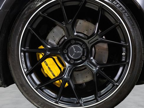 Used 2025 Mercedes-Benz AMG GT 63 image 17