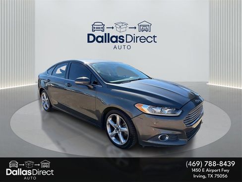 Used 2015 Ford Fusion SE image 1