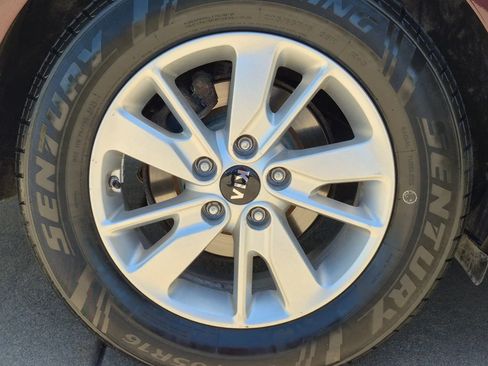 Used 2018 Kia Optima LX FWD image 25