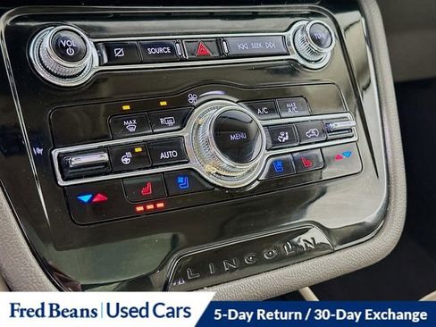 Certified 2022 Lincoln Corsair Standard w/ Premium Package image 18