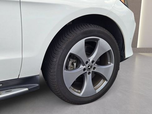 Used 2019 Mercedes-Benz GLE 400 4MATIC image 11