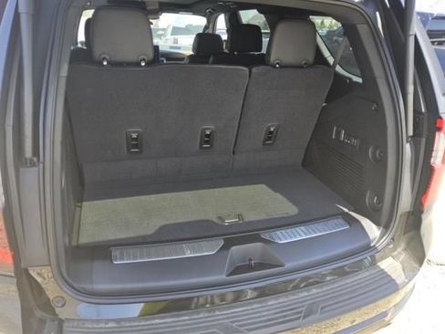 Used 2026 GMC Yukon Denali w/ Sun & Power Step Package RWD image 9