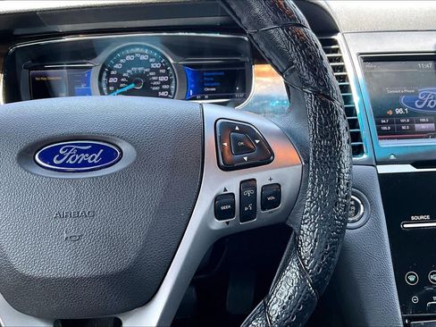 Used 2013 Ford Taurus Limited FWD image 20