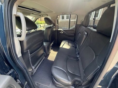Used 2020 Nissan Frontier PRO-4X w/ Pro-4x Utility Package AWD/4WD image 15