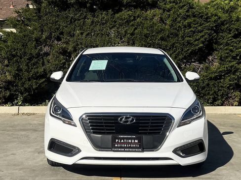 Used 2017 Hyundai Sonata Limited image 2