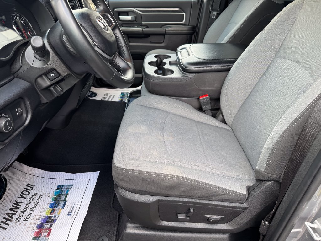 Used 2024 RAM 2500 Big Horn w/ Level 2 Equipment Group AWD/4WD image 19