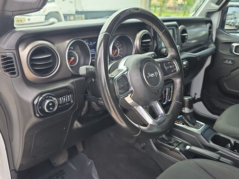Used 2020 Jeep Gladiator Sport w/ Quick Order Package 24S AWD/4WD image 24