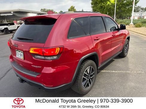 Used 2021 Jeep Grand Cherokee Trailhawk w/ Trailhawk Luxury Group AWD/4WD image 4