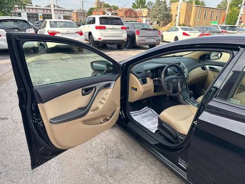 Used 2013 Hyundai Elantra GLS w/ Preferred Pkg FWD image 10