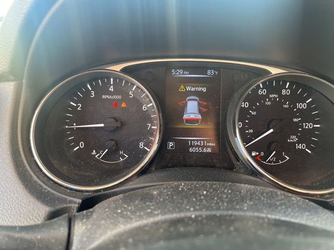 Used 2015 Nissan Rogue SV AWD/4WD image 7